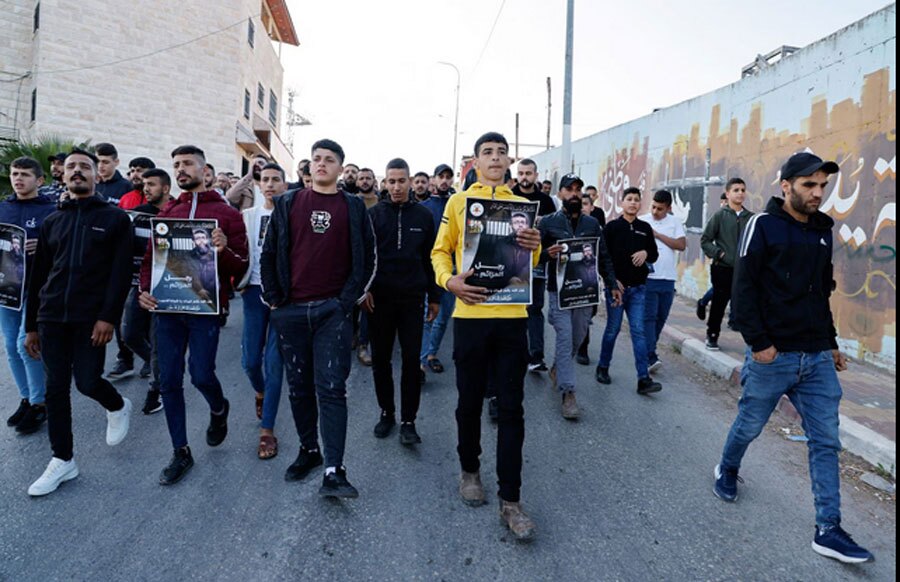 شهادت مبارز فلسطینی پس از 87 روز اعتصاب غذا در زندان رژیم اسراییل شهادت مبارز فلسطینی پس از 87 روز اعتصاب غذا در زندان رژیم اسراییل