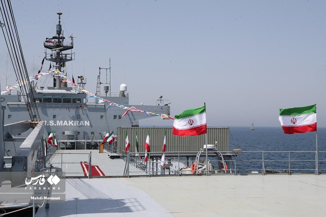 ورود «ناوگروه ۸۶ ارتش» به ایران (عکس)