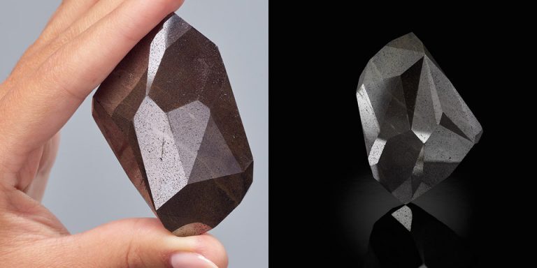 شهاب‌سنگی که بزرگ‌ترین الماس سیاه جهان را به زمین هدیه داد! (عکس)