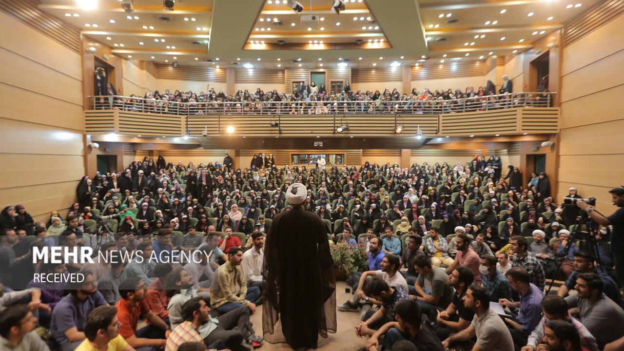 کلاس مجردها (عکس)