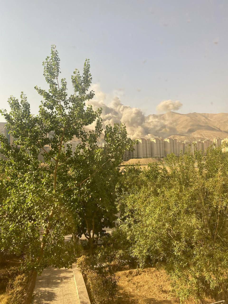 حمله به پادگان غرب تهران / انفجارهای شدید در شرق تهران/ شهادت یک پزشک زن و فرزندش در حملات اسراییل/ حمله تل آویو به کرمانشاه ، شیراز، ایلام / ۸ کشته در حملات دیشب ایران به تل آویو و دیگر شهرها