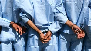 در کمتر از ۱۲ ساعت؛ ۱۳ عامل درگیری خونین در ساوه به دام پلیس افتادند (فیلم)