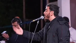 میدان انقلاب تهران به ترامپ: شتر در خواب بیند پنبه دانه