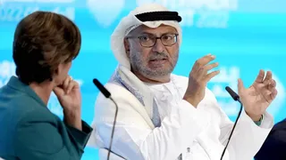 مقام اماراتی: احتمال توافق و جنگ ایران و آمریکا 50 -50 است / انور قرقاش چهره دیپلماتیک امارات کیست؟