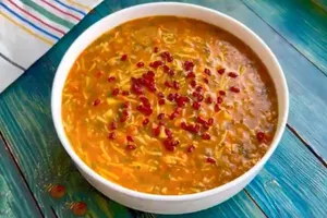 طرز تهیه سوپ رشته فرنگی گیاهی؛ خوشمزه و ساده بدون مرغ