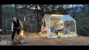 باغ زمستانی گرم کنار کوه‌های برفی یک تضاد تماشایی