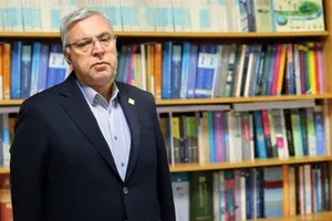 آقامیری: از تسلط رهبر شهید انقلاب به مسائل هسته‌ای خشکم زد