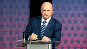 سناتور آمریکایی: مردم آمریکا شایسته رئیس‌جمهوری هستند که عواقب حرفهایش را بپذیرد