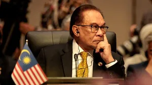 انور ابراهیم در سوگ کمال خرازی: جهان یک دیپلمات استثنایی را از دست داد و من، دوستی عزیز را