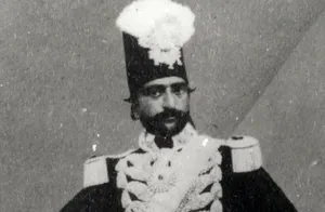 یکی از زیباترین زنان ناصرالدین شاه با لباس چینی (عکس)