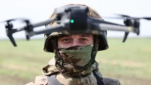 پهپاد کف دستی با فناوری پیشرفته نظامی