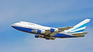 چرا دماغه‌ی بعضی هواپیماها مشکیه؟