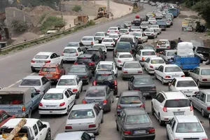 جاده چالوس و آزادراه تهران-شمال یک‌طرفه شد؛ ترافیک سنگین در هراز