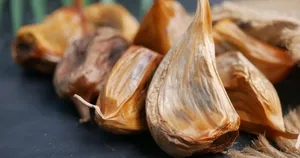 کشف جدید دانشمندان: سیر کهنه، ضد‌ پیری است/ سالمندان حتماً بخورند
