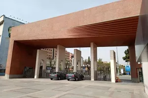 رئیس دانشگاه شریف از وارد شدن خسارت‌هایی به این دانشگاه خبر داد