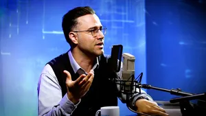پیش بینی عجیب از آینده ارتباط انسان‌ها / شاید بتوانید گرمای دست دوستان‌تان را از راه دور احساس کنید (فیلم)