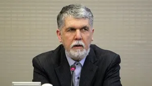 واکنش وزیر فرهنگ به جنگ تحمیلی سوم؛ آغاز جنبش نوین هنری