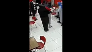 نجات جوان در رستوران با اجرای سریع مانور هایملیخ