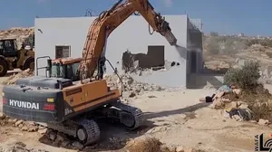 تخریب دو منزل مسکونی در الخلیل