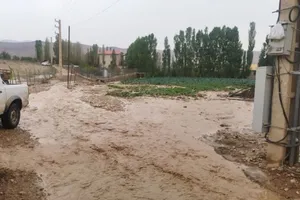 جاری شدن سیلاب در روستا‌های اوقچی و گچی سو بخش مرکزی کلاله (فیلم)