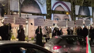 حضور استعاری زنان در خیابان - میدان تجریش (عکس)