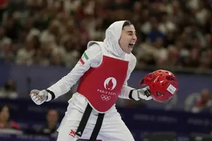 ناهید کیانی طلایی شد