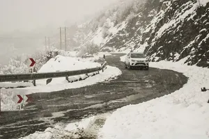 کاهش دما و احتمال یخبندان در شرق/ آغاز بارش‌ها از شمال‌غرب کشور
