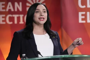 واکنش نماینده ایرانی‌تبار کنگره آمریکا به بمباران دانشگاه شریف