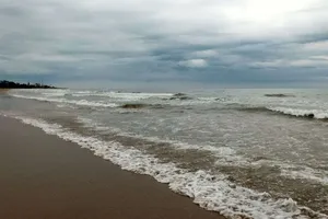 استاندار مازندران: دریای خزر در سال  ۱۲۰۰ متر پسروی می کند