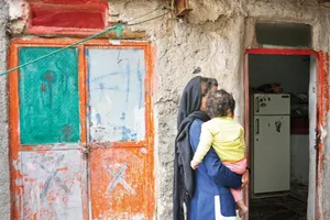 بانک مرکزی: فقر از آثار مخرب جنگ است/ باید درآمدهای مردم افزایش یابد