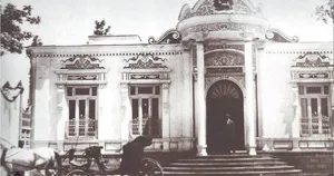 بیمارستان وزیری، شاه فراری و  مرگ دلخراش تهرانی ها