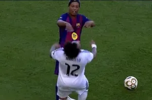 درگیری جالب رونالدینیو و مارسلو در ال‌کلاسیکوی دوستانه