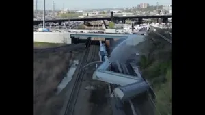 خروج قطار باری از ریل در نیوجرسی و احتمال نشت مواد خطرناک