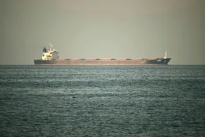 عبور یک نفتکش تحریمی دیگر از تنگه هرمز