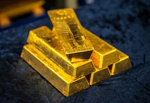 قیمت طلا در کف دو ماهه قرار گرفت