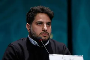 حمله کاظم دانشی به خارج‌نشینانی که بر کلیدواژه تحریم جشنواره فیلم فجر اصرار دارند