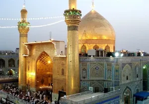 حال‌وهوای زائرین حرم مطهر امیرالمومنین(ع) همزمان با اقامه نماز عید سعید فطر