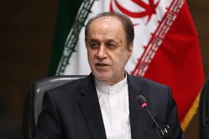 نایب رئیس مجلس: بمب اتم ما تنگه هرمز و مردم در خیابان هستند