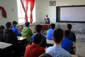 اکران فیلم خشن در یک مدرسه تهران جنجال به پا کرد