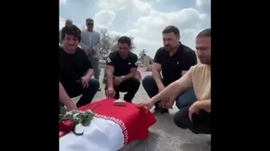 حضور قهرمانان و پیشکسوتان کشتی ایران در چهلم شهدای دانش آموز میناب