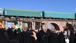 بازسازی ۴ روزه پل ریلی امین‌آباد زنجان و تقدیر اهالی (عکس)