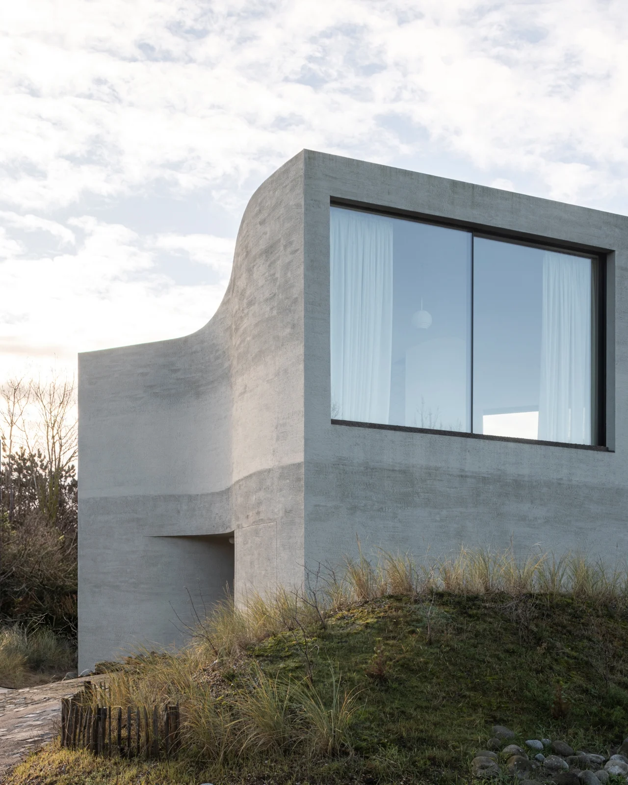 نمای بیرونی ویلای موج نو