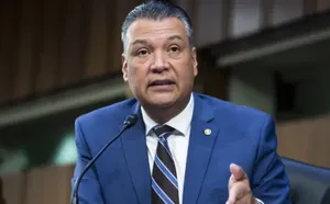 الکس پدیا، سناتور آمریکایی: جنگ با ایران اوضاع آمریکایی‌ها را بدتر کرده است