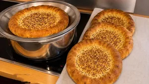 طرز تهیه نان خانگی در دیگ چدنی در ۳۰ دقیقه بدون فر
