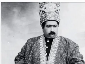 «محمدعلی‌شاه قاجار» با تاج زرین (عکس)