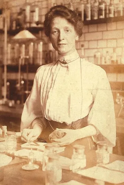 مارتا وایتلی مارتا وایتلی