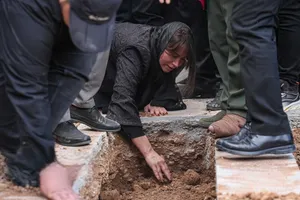 واکنش اهالی فرهنگ و هنر به حمله آمریکا و اسرائیل / روز سی‌ و دوم جنگ (+عکس)