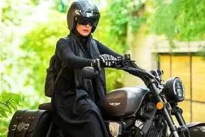 زنان گواهینامه موتورسیکلت می‌گیرند/ مخالفت‌ها بی‌تاثیر است
